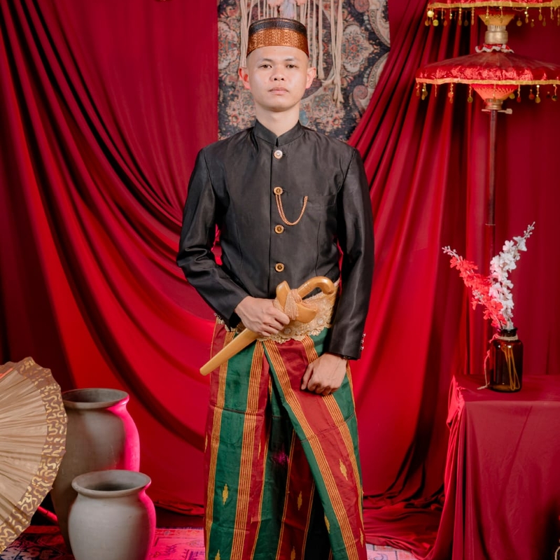 Hendri Adi Jaya, S.M